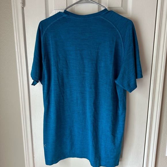 COPY - Men’s lululemon metal vent tech 1.0 short sleeve - Picture 2 of 2
